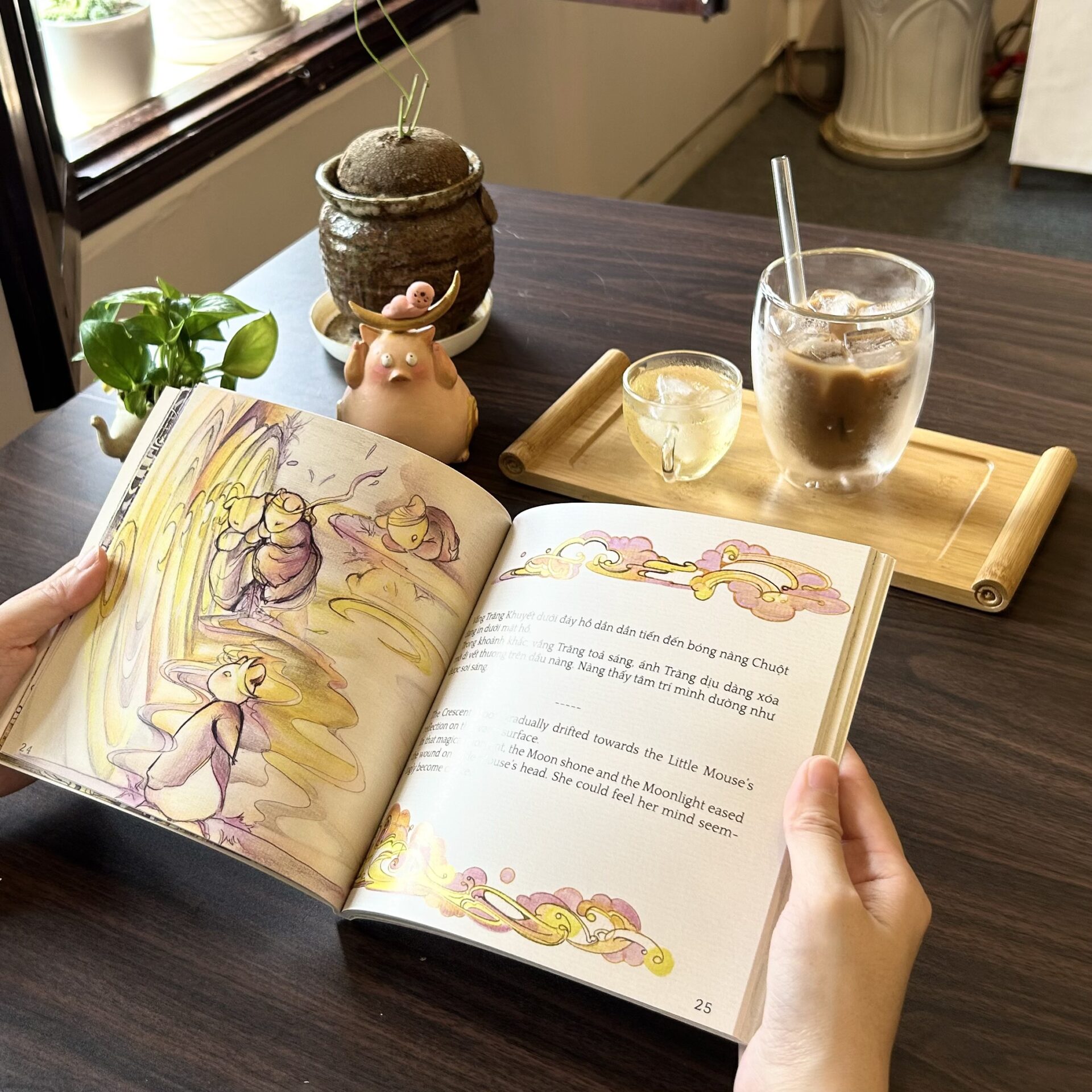 Bilingual Fairy Tale in Vietnamese and English Published by B/S Art Studio 